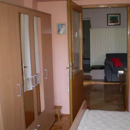 Tina - One Bedrooom With Terrace Apartament *
