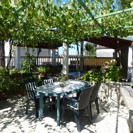 Tina - One Bedrooom With Terrace * Novi Vinodolski