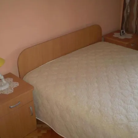 Tina - One Bedrooom With Terrace
